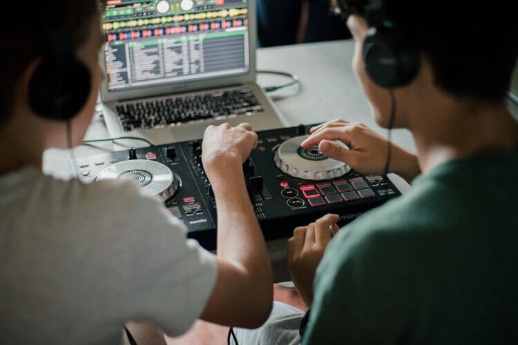 Image de l'article Production audio et DJing (6 au 10 juillet)