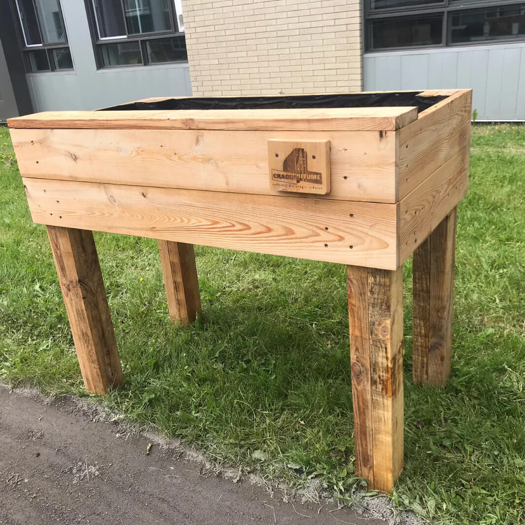 Image de l'article Bac à jardinage en bois sur pattes