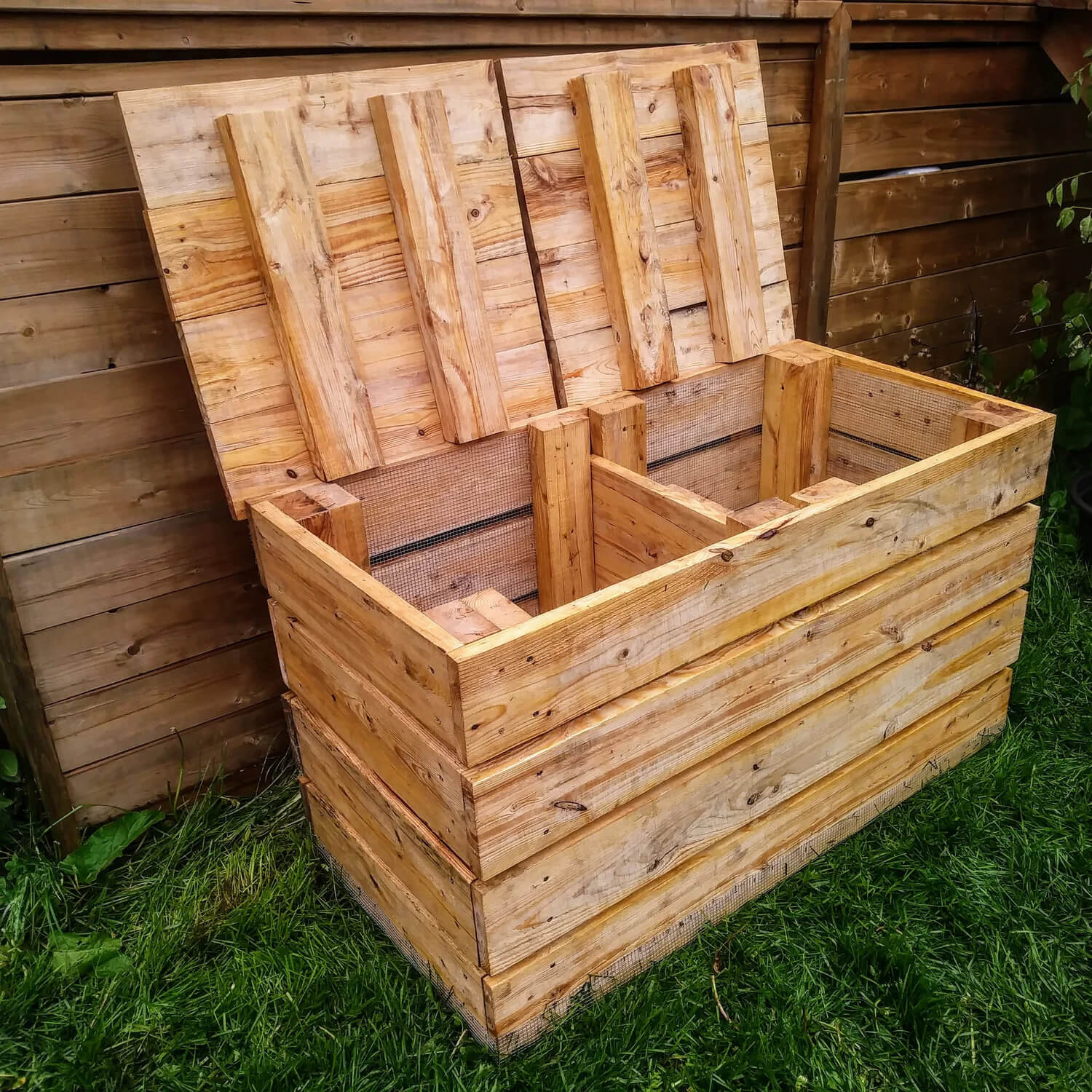 Image de l'article Composteur domestique double en bois de pruche